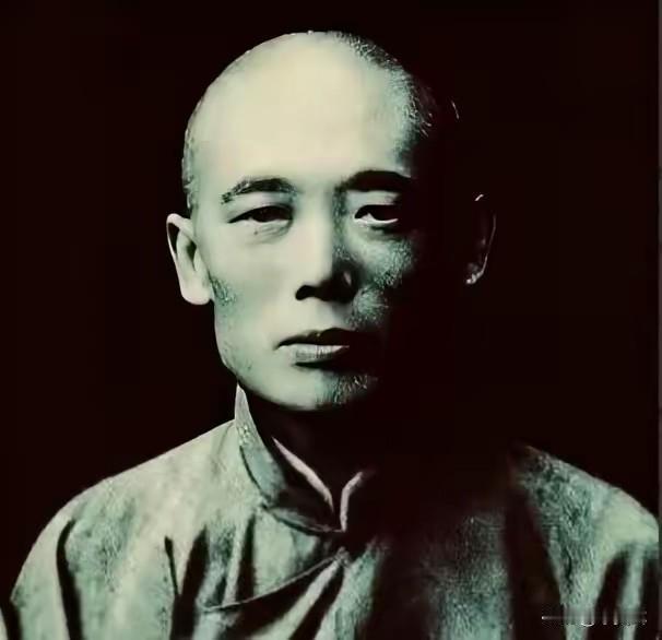 1896年，慈禧身边的小太监寇连才因得罪了慈禧，被判处死刑。在押往北京菜市口刑场