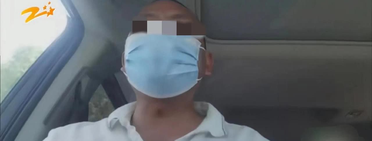 浙江诸暨，男子在4S店买了一丰田塞纳，花了280000元，提车3天后，去贴车衣，