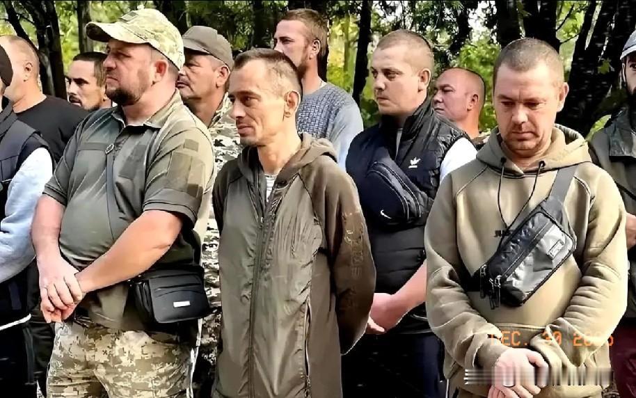 最近有一个乌克兰人在互联网上问道:中国人凭什么能享受和平，而我们乌克兰不能？