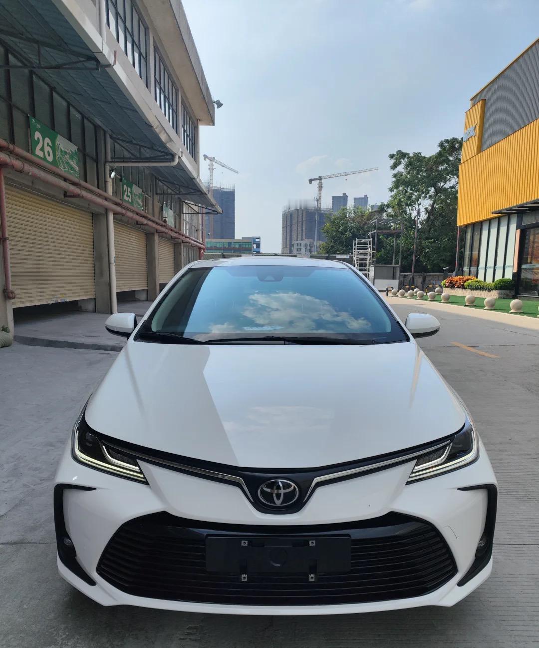 预算就10来万，卡罗拉、雷凌、轩逸到底选哪个！卡罗拉是真抗造，邻居开了五年除了保