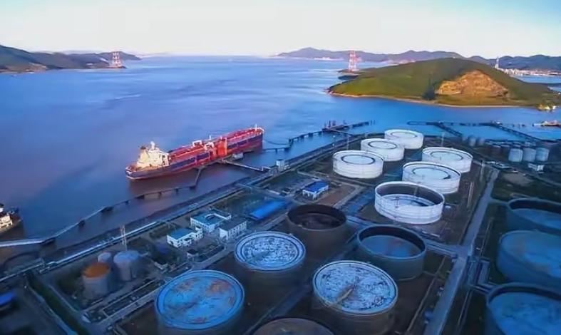 区别对待！中国全面断供日本成品油！截止目前，中国已全面停止对日本的成品油供应，汽