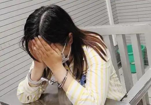 山东烟台，一女子被两名男子性侵后选择了报警。期间，闺蜜劝说女子多要点赔偿后就撤诉