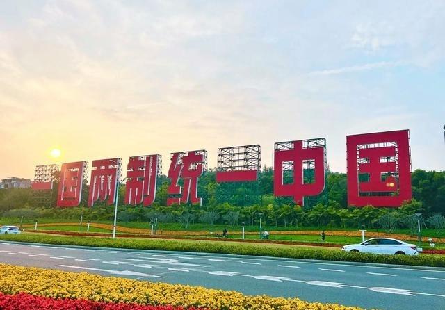 要是台湾统一了，大陆会派多少部队过去？香港750万人口，驻军6000人，算下来每
