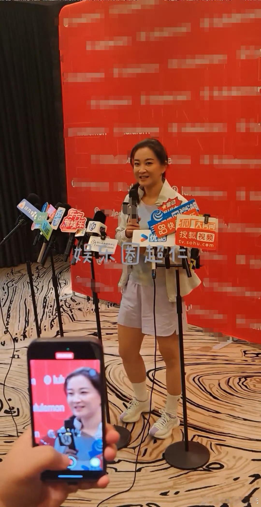 贾玲上镜胖十斤受害者贾玲上海活动活力满满这身材保持得太好了一点也没有复胖