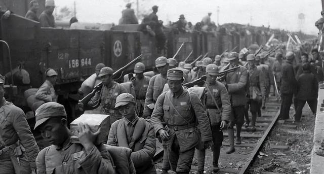 跟着蒋介石去台湾的六十万国军，基本绝后了，足见老蒋毫无格局。但凡他让这几十万军人