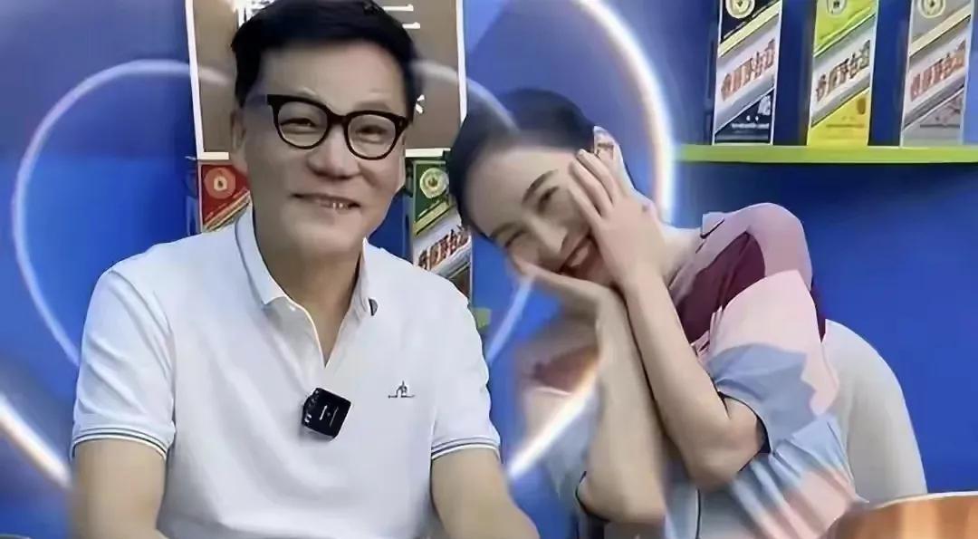 叶璇如果遇到合适的人，其实举办婚礼也并不晚。之前很多人觉得叶璇40多岁还没有结婚