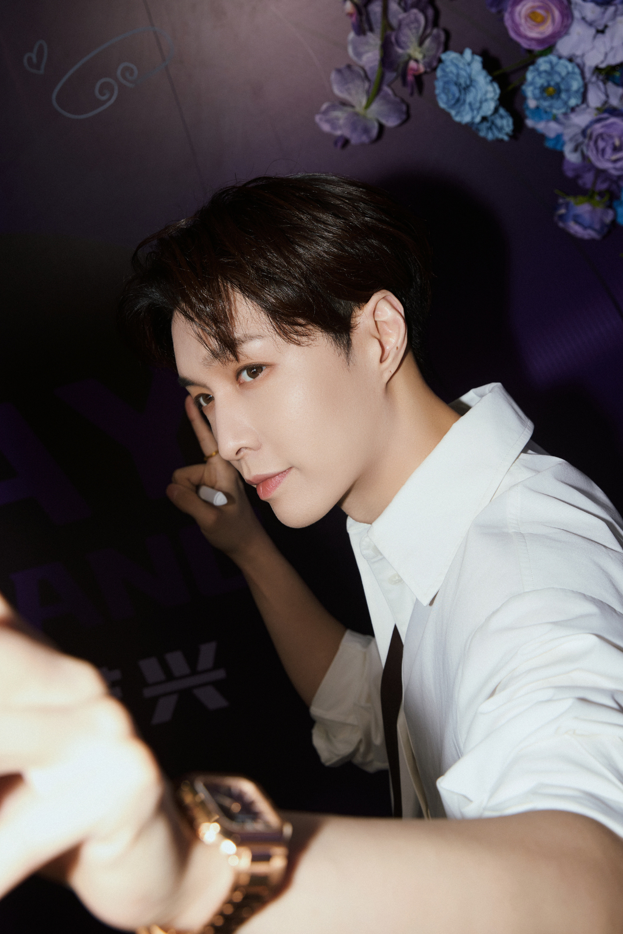 1.张艺兴这几个月都不能参加线下商业活动，他私底下找孙红雷帮忙也没解决禁演的事