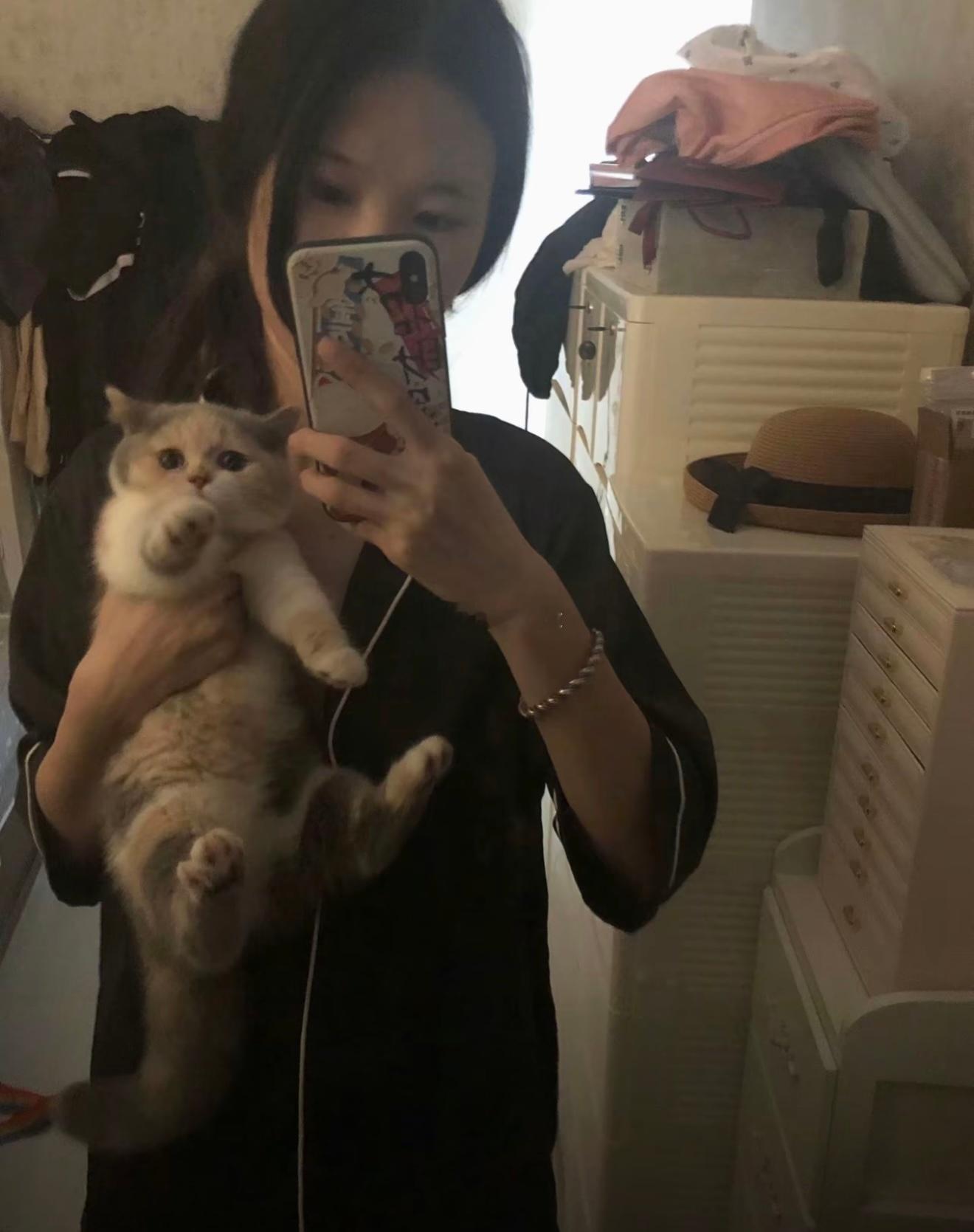 童漾妈妈漏脸照，网传复旦大学历史系，童锦程前女友真是有文化有内涵，说话又好听，又