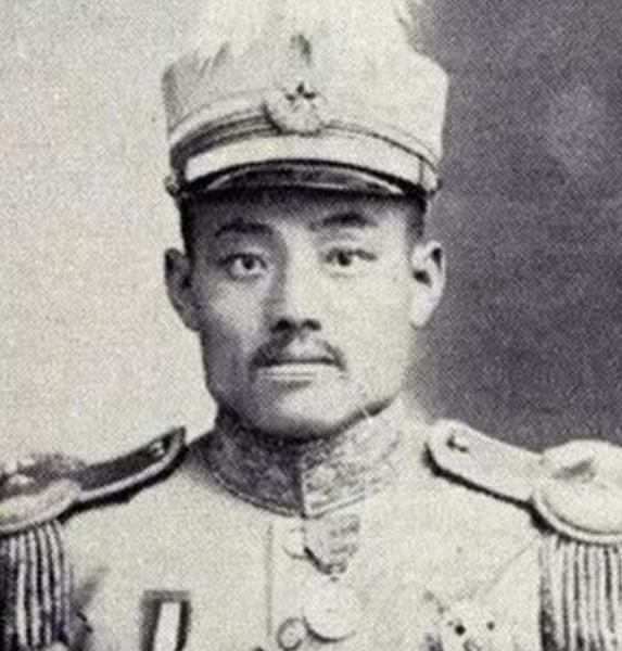1918年，湖南督军张敬尧看上了曾国藩的曾孙女曾宝荪，想仗势强娶，曾宝荪的父亲曾
