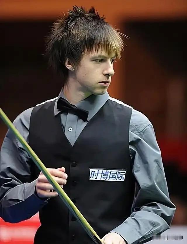 89年出生的小特，97年的赵心童和03年的吴宜泽，是目前斯诺克球坛进攻型打法的老