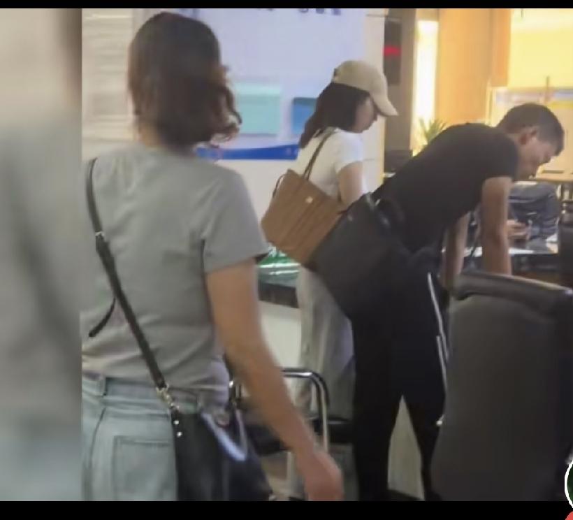 大根为什么要曝光翠花？大主要原因：翠花带着婚内出轨的那个男人梁某与娃儿同台一起