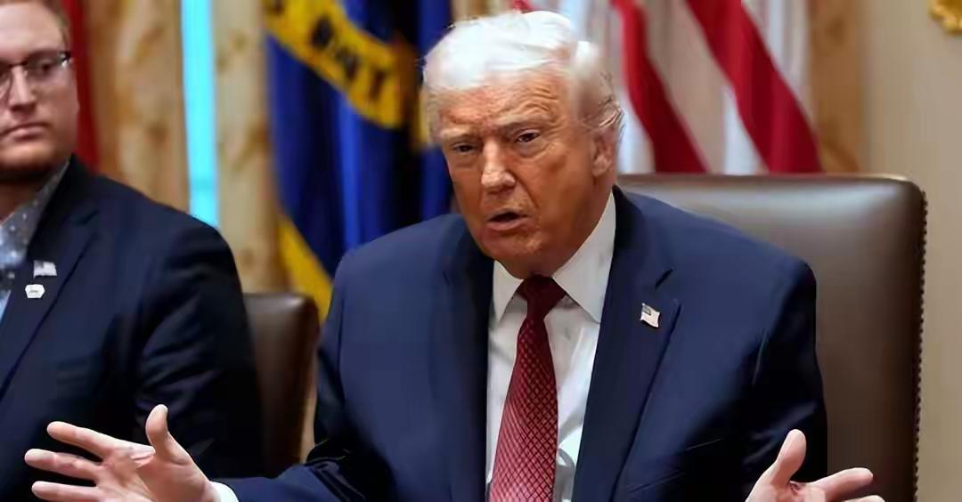 中国减持美债的影响可从中国自身、美国、全球金融及普通人四个维度梳理：1.对