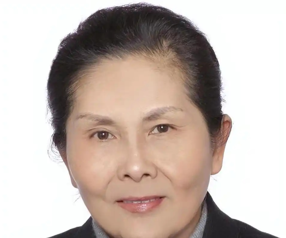 我国顶尖半导体教授李爱珍，申请中科院院士被淘汰，不料2007年，她竟然摇身一变成