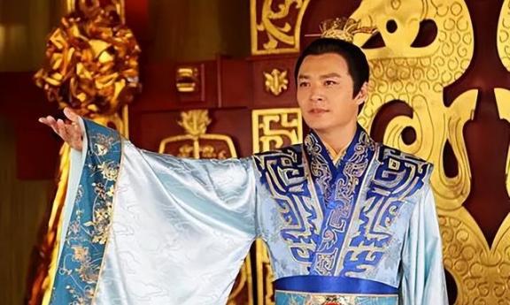 626年，李元吉刚死，27岁的李世民就闯入齐王府，强行带走一美人。岂料，美人挣扎