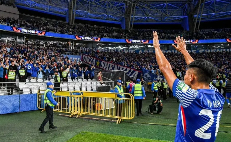 申花如果今年无法夺冠，将收获队史第10个联赛亚军，堪称十亚王。甲A时代，申花在