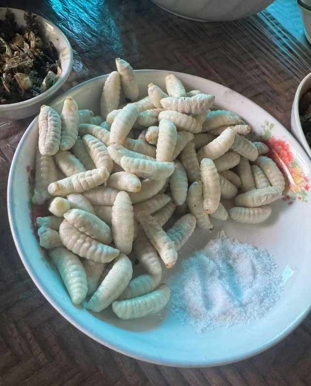 这个是哪里的美食小吃？这么做和吃法对吗？