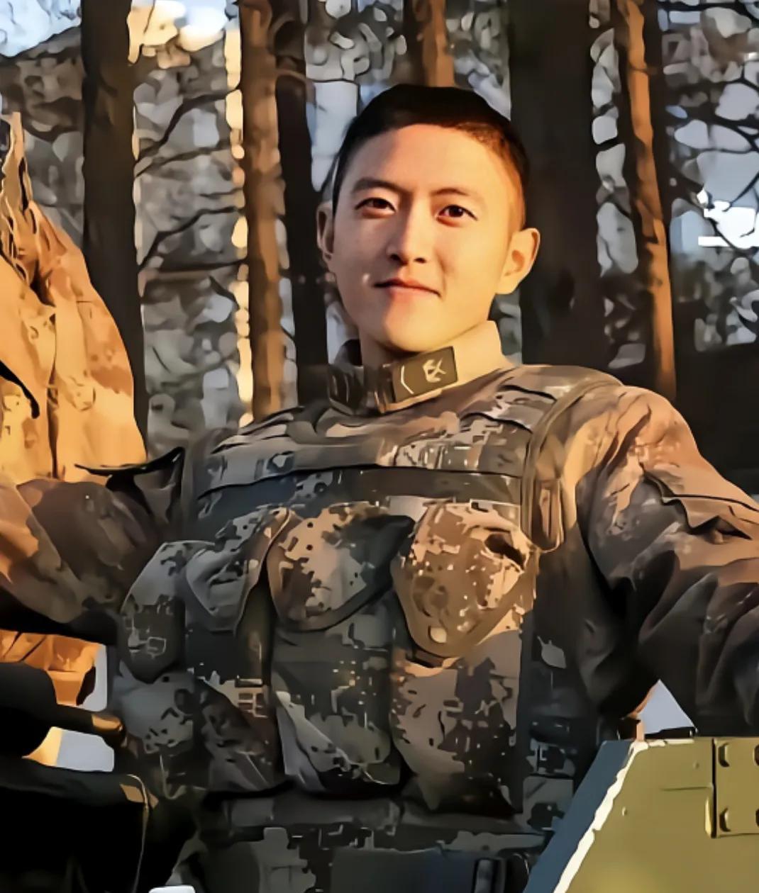 这是祝建宇烈士生前的照片，多么帅气阳光的小伙子，牺牲时才20岁。祝建宇，浙江遂昌