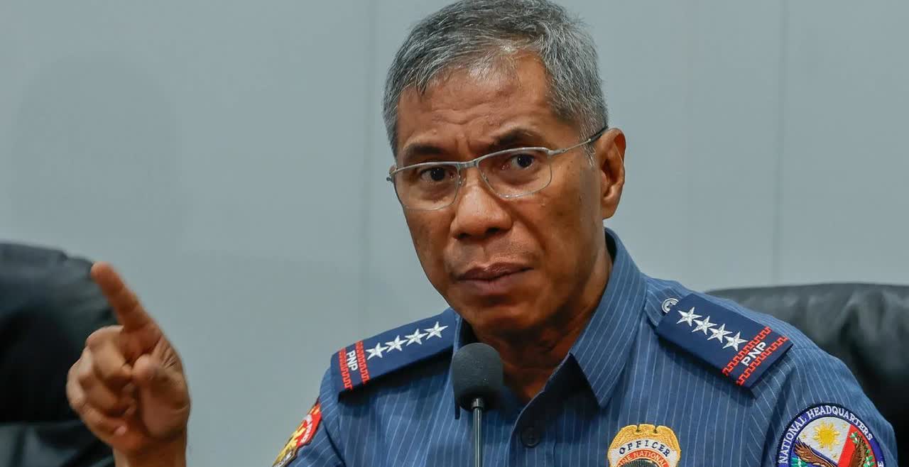 带头逮捕杜特尔特，上任不到三个月的菲警察总长被解职。本来就是一个临时傀儡，任务完