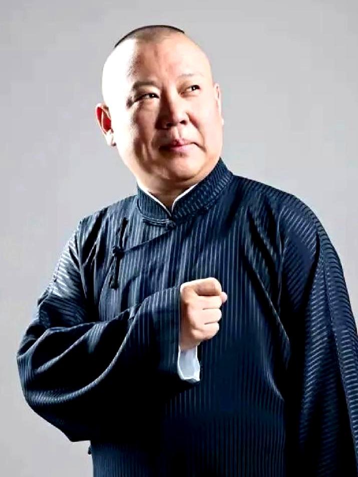 都想把最好的一面献给观众，这话谁听了都暖心。杨议的亲大哥杨威昨在采访里说，已经