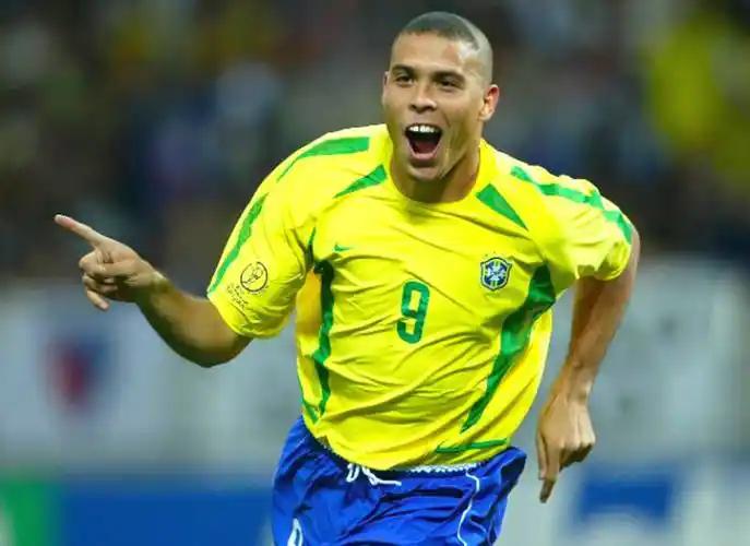 大罗时代,知道有多少出色球星吗?舍甫琴科、亨利、欧文、菲戈、齐达内、小罗、卡卡