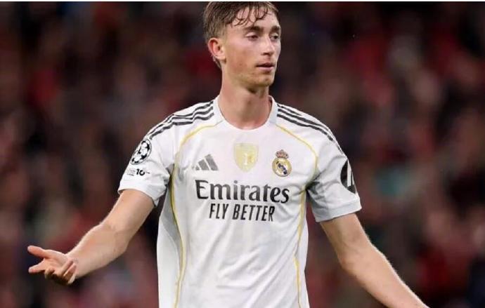 就在拜仁即将对阵皇马之前，皇家巡逻犬又开始追溯里贝里当年掌掴卡瓦哈尔一事。很有趣