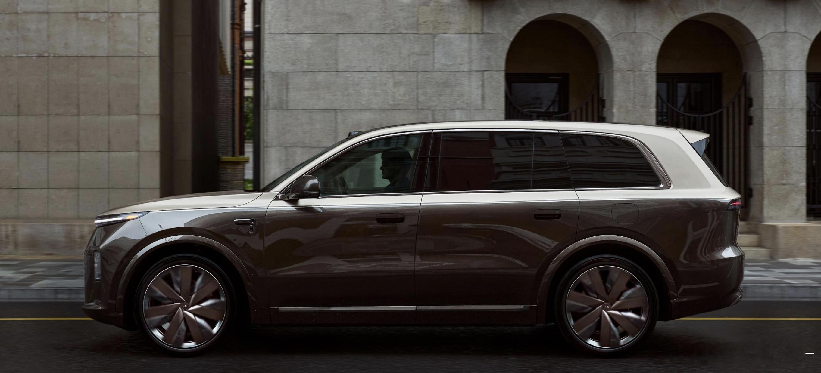 理想L9Livis其实值得去看一下，开一下比较惊讶于理想L9Livis的全新