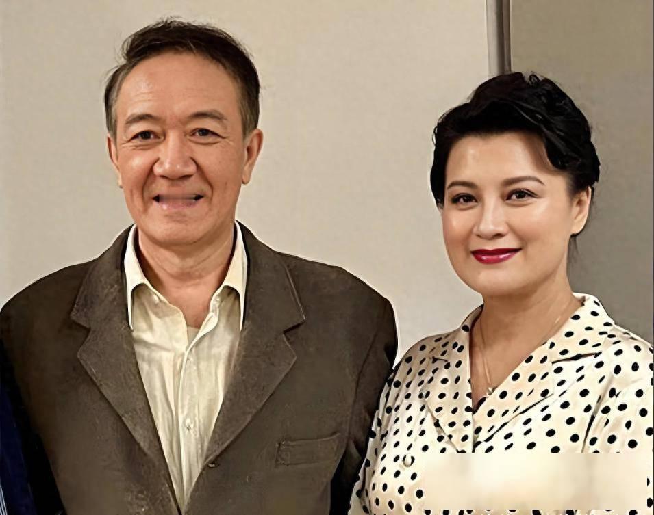 1994年，史兰芽挺着大肚子签字离婚。医生、家人、网友轮番劝：孩子别要了。她回一