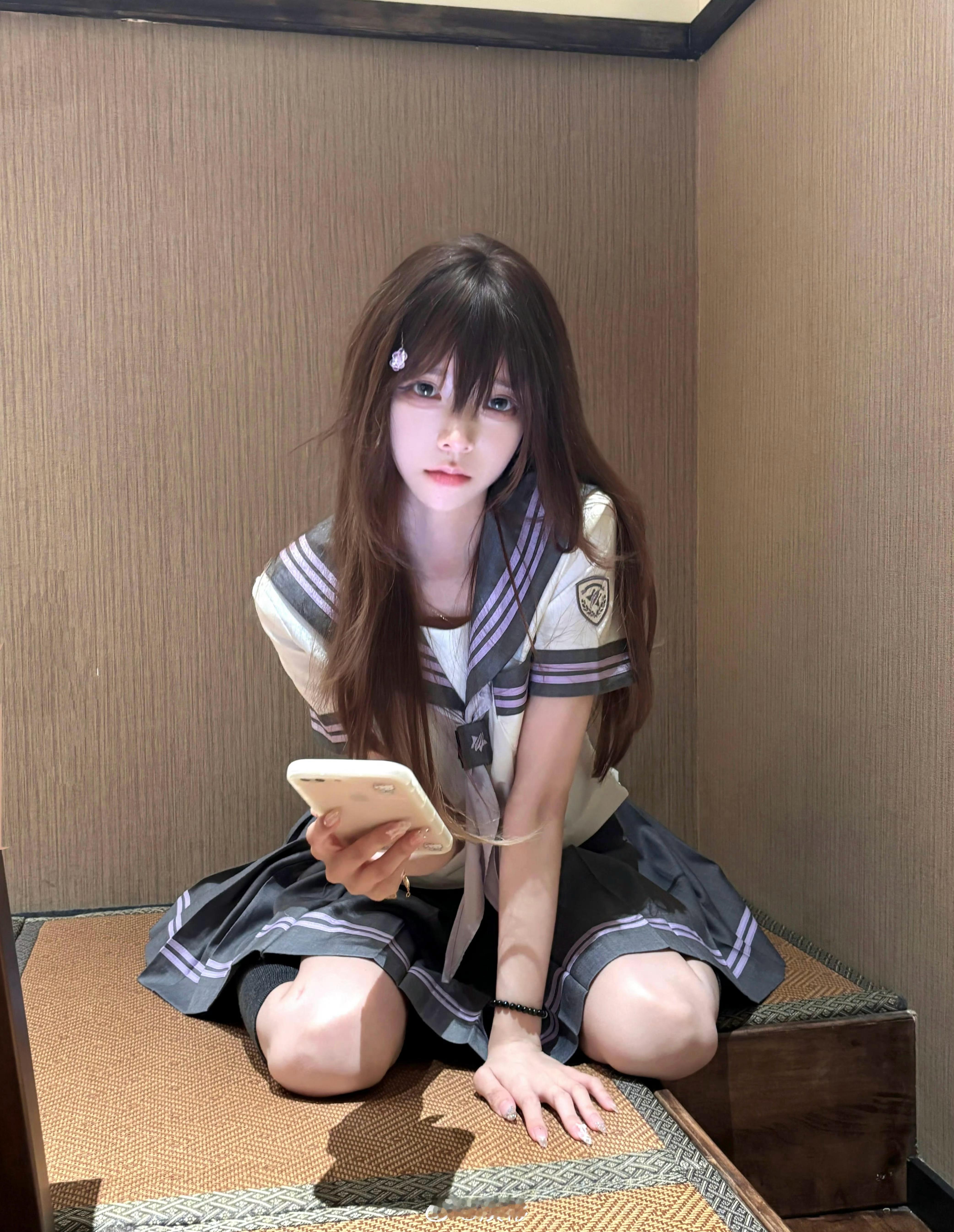 还是以前的home键iPhone有意思。​​​