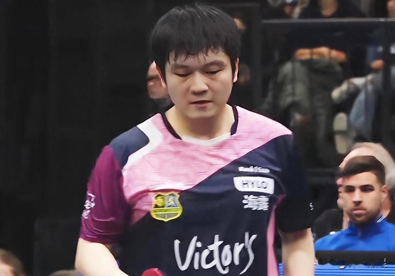 樊振东2-3输给了温瑞博樊振东2-3输给了西蒙高茨乒乓球欧冠联赛1/4决赛