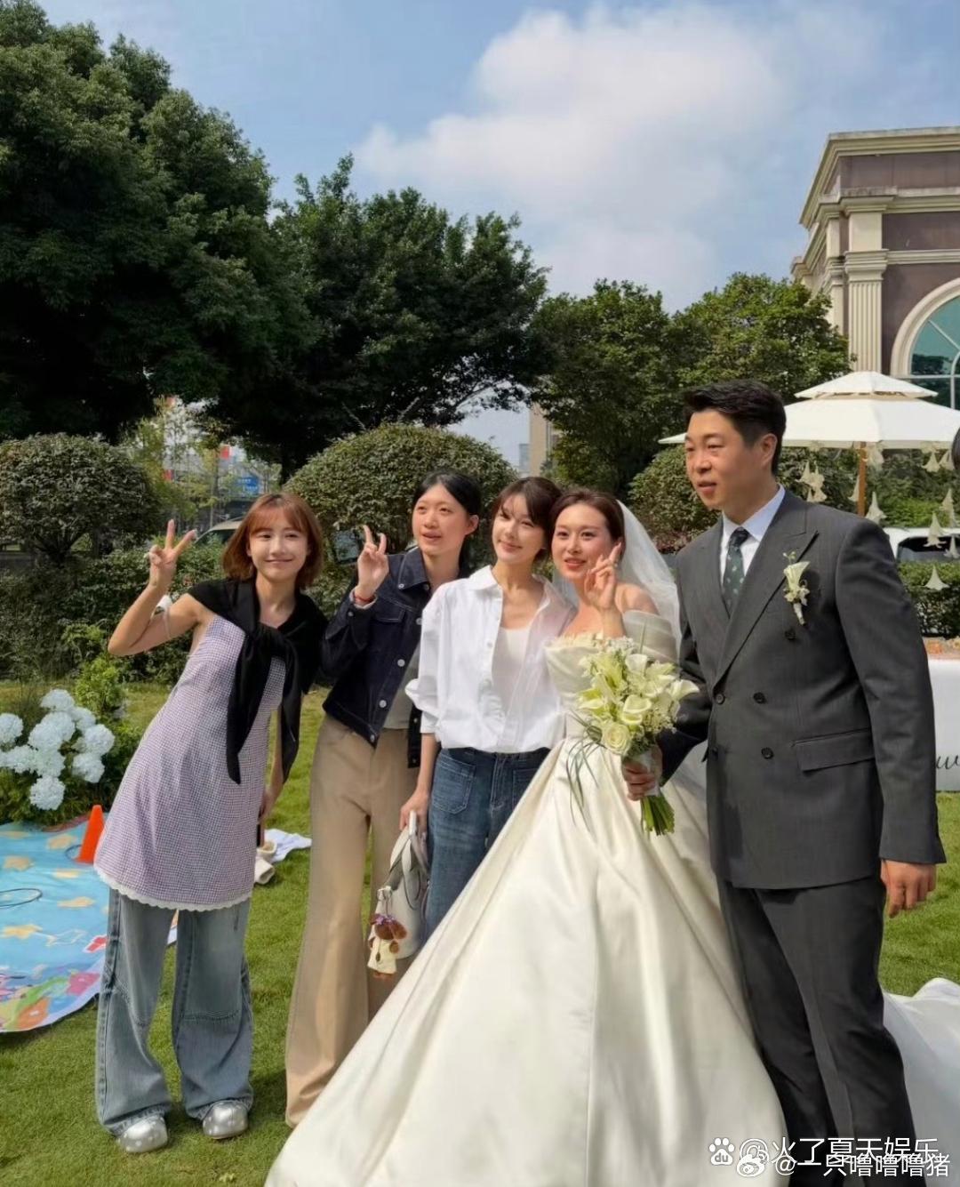 网友国庆参加婚礼，偶遇赵露思​