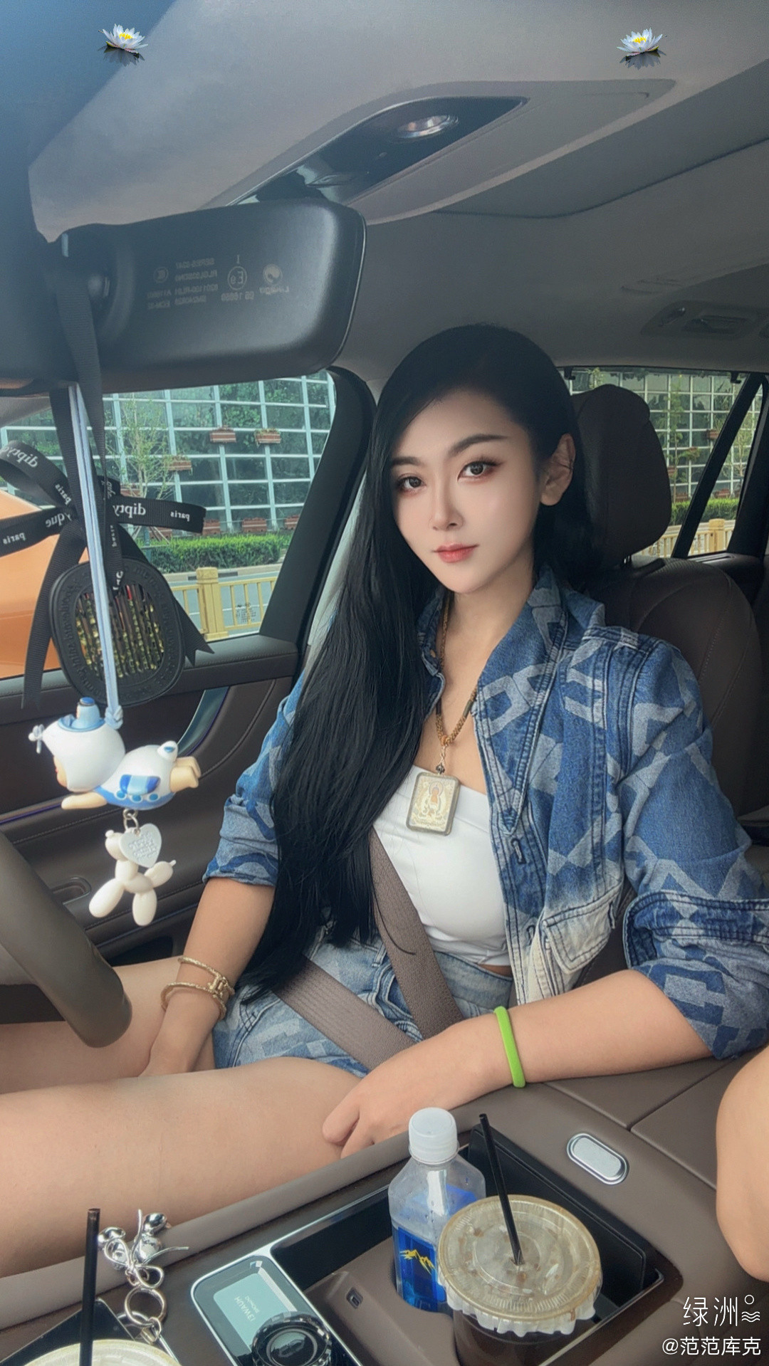 心里装的爱和少女心像伞一样，撑得起收得住。​​​
