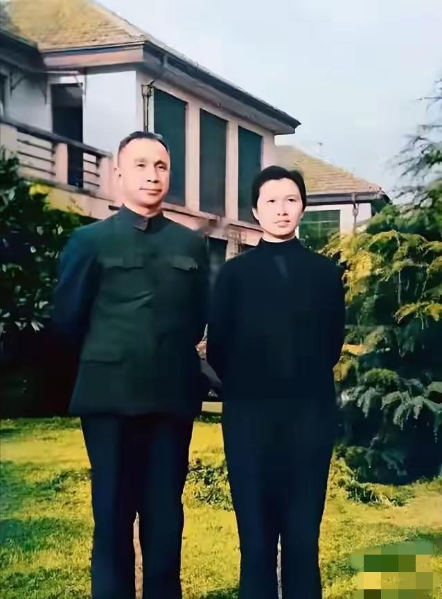 快看看这张45岁粟裕大将和夫人楚青的合影！夫妻俩差16岁，却把爱情最美好的样子演