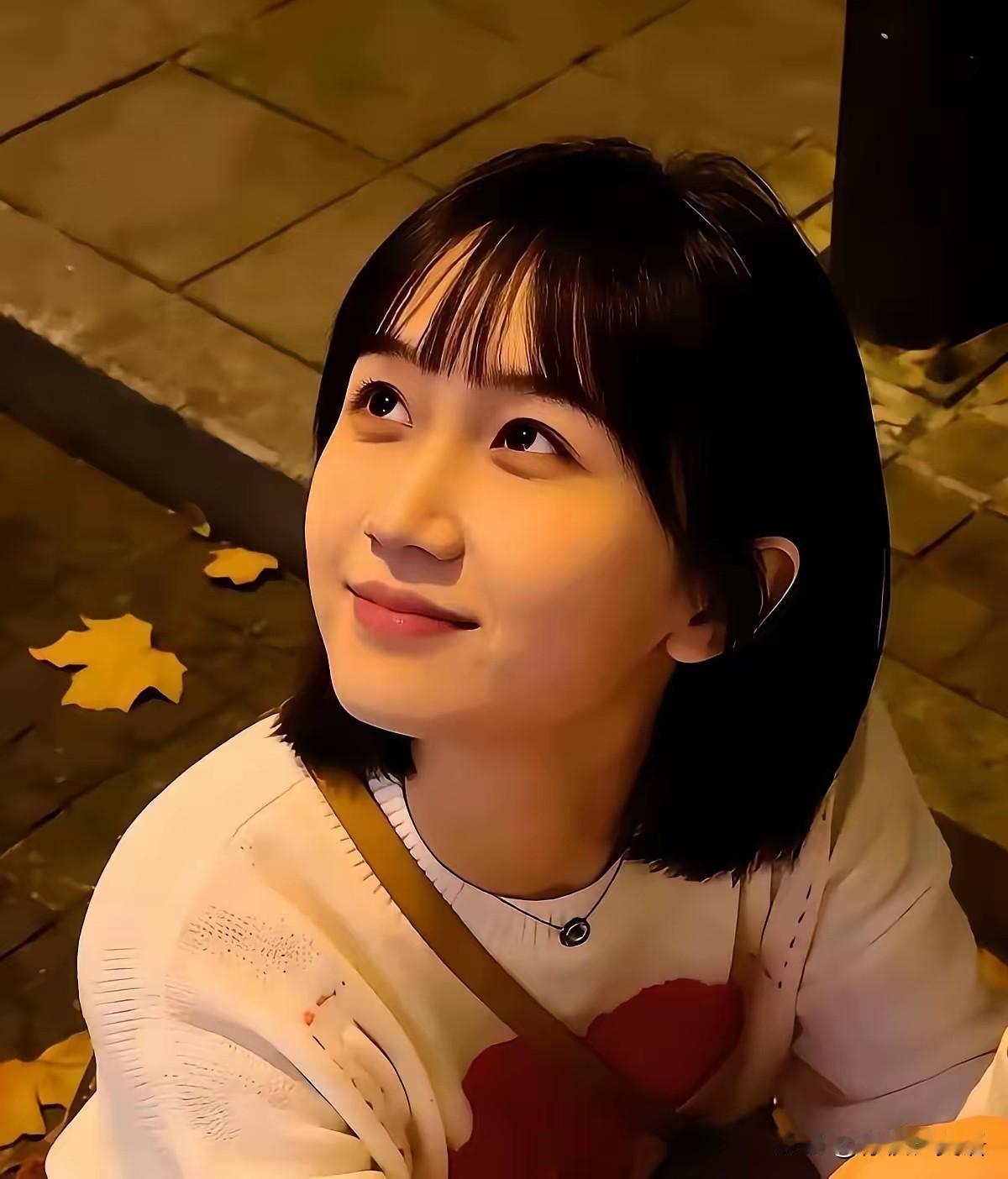 才女索亚给宇辉的情书让评论区吵翻了天，一方要棒打鸳鸯，一方要当红娘，董宇辉与操碎