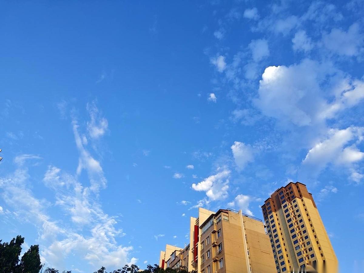 150万的婚房，掏空半辈子心血，连眼皮都不眨一下，直接加上农村准儿媳的名字！小