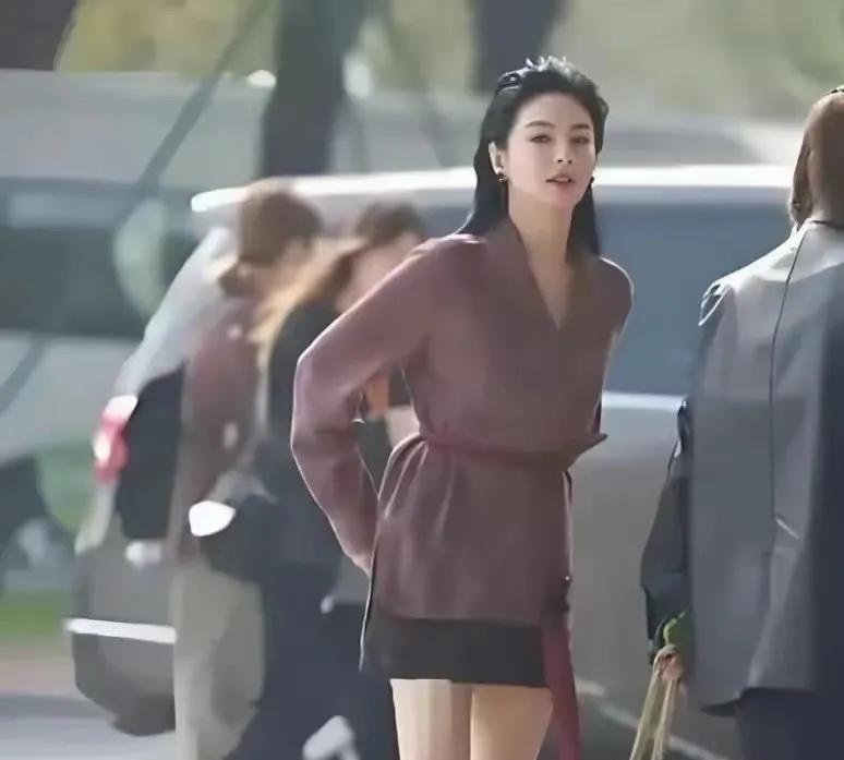 张雨绮这身材在现实中真的是极致优越了每一处都恰到好处