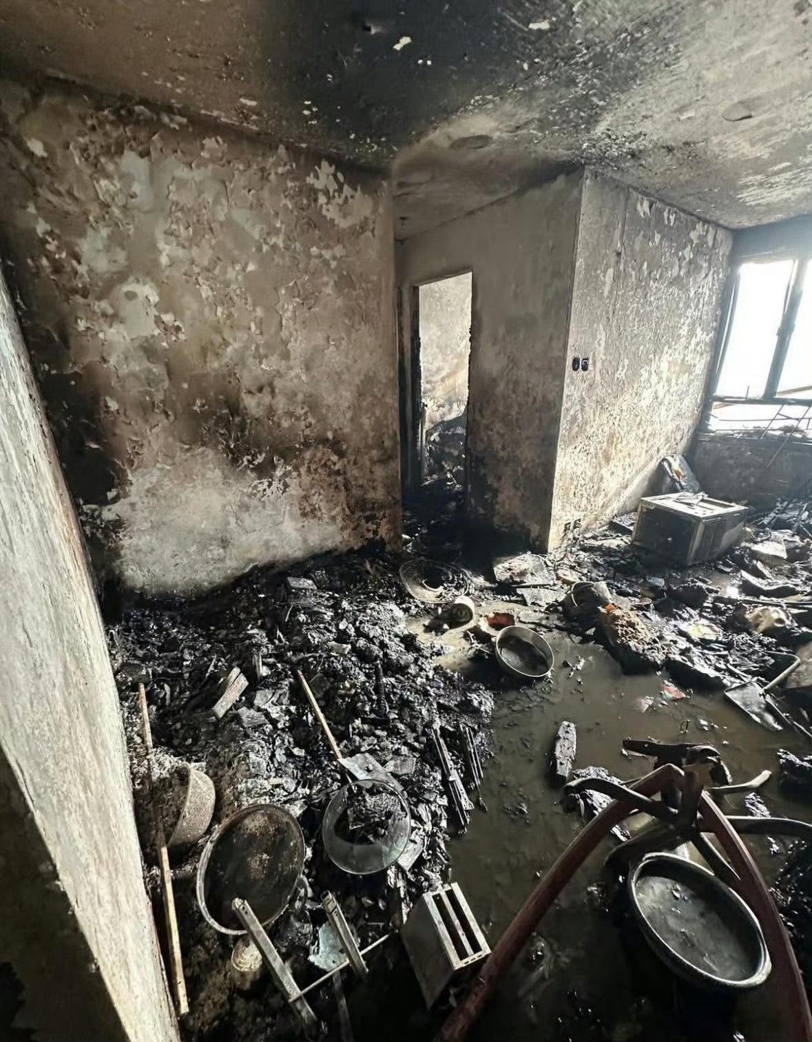 看到了香港火灾楼内的场景满目疮痍，人间炼狱香港火灾