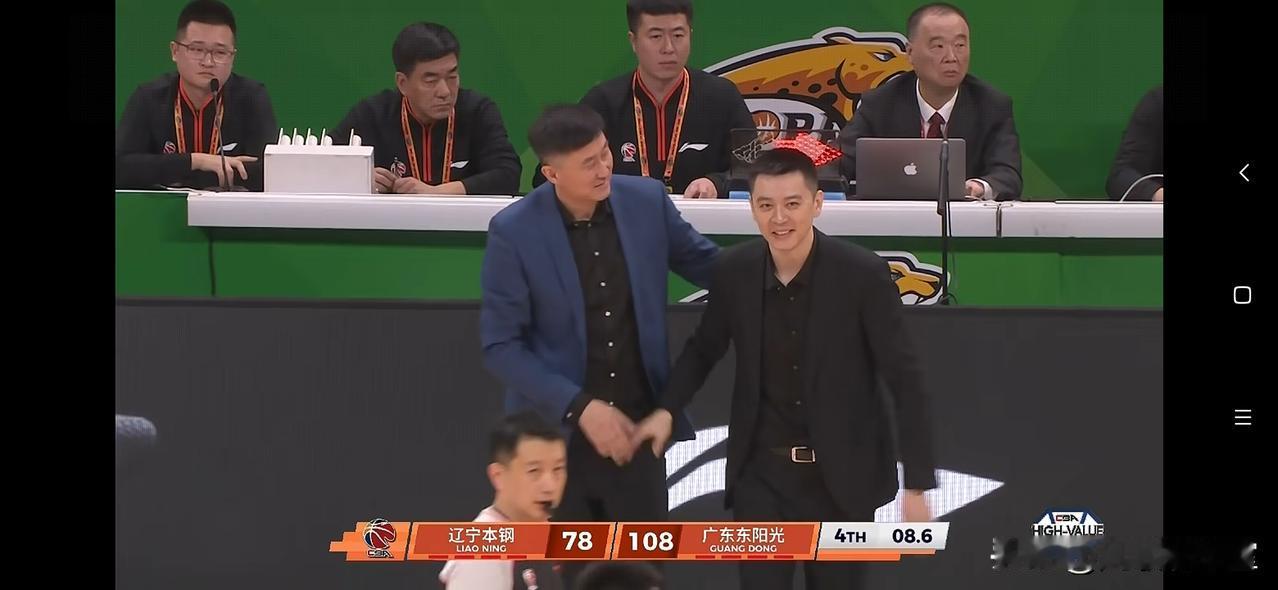 四连败就辞职，杨鸣耐心还是不够！依我所见，杨鸣应该跟杜锋学一学，想想广东三连冠后