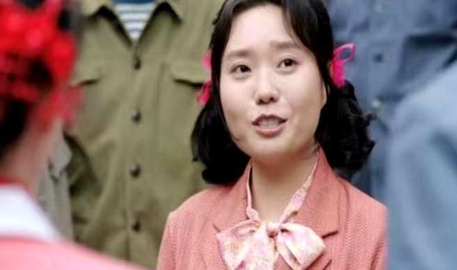 围着男人转的年代剧苦情女，终于绝迹了。为了追师傅，叶爱花卖掉好房子换进家属