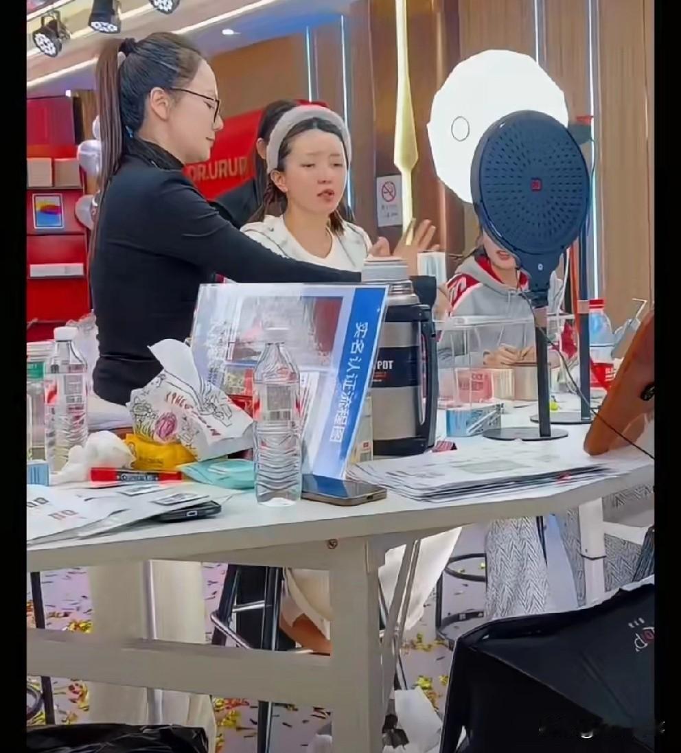 崔阿扎首秀突破1000万营业额，T佑发文表白阿扎！看着你