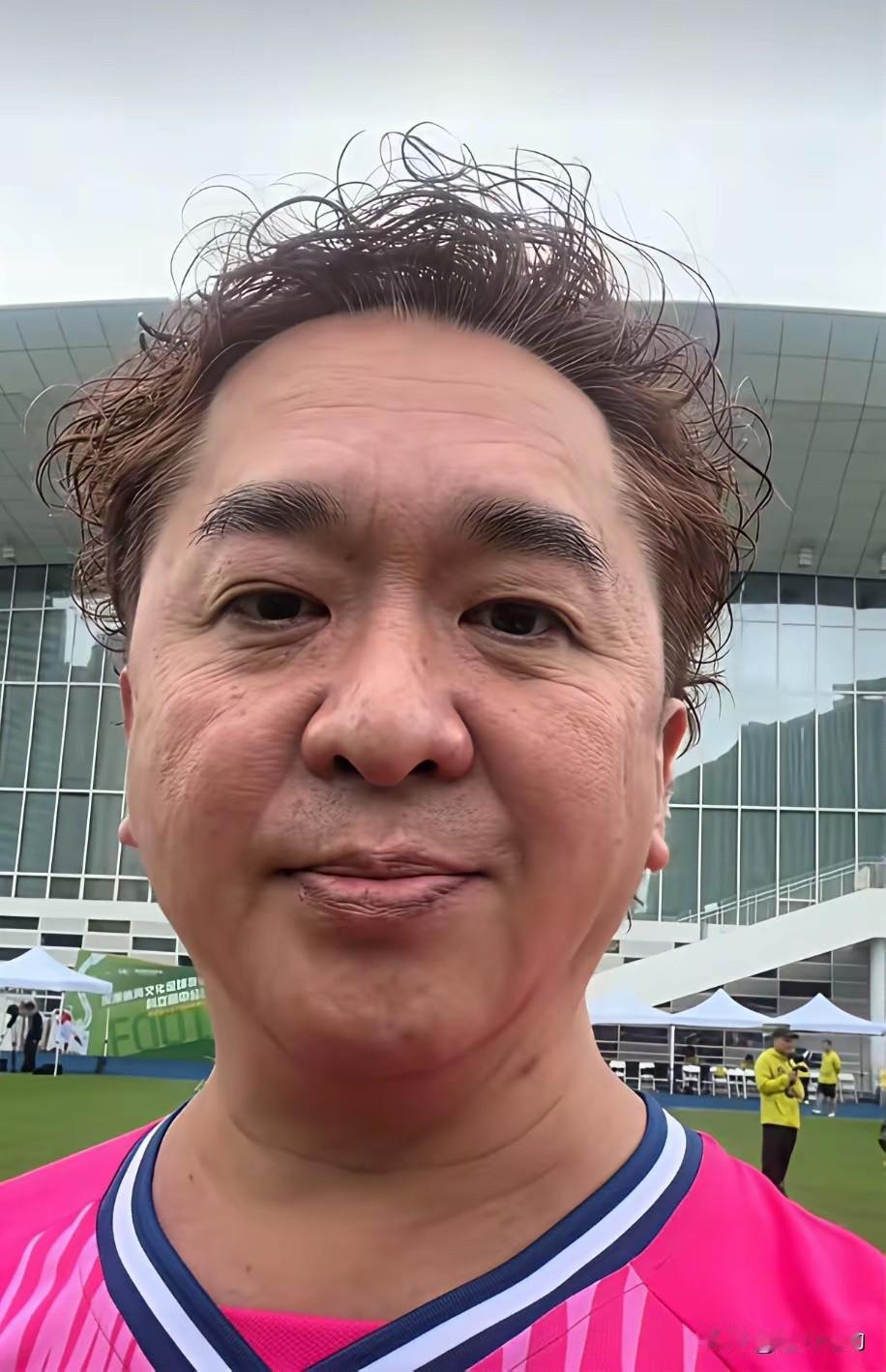 身家数十亿的邓兆尊，59岁查出重病，自曝早早立下遗嘱，三个老婆没有一个子女，遗嘱