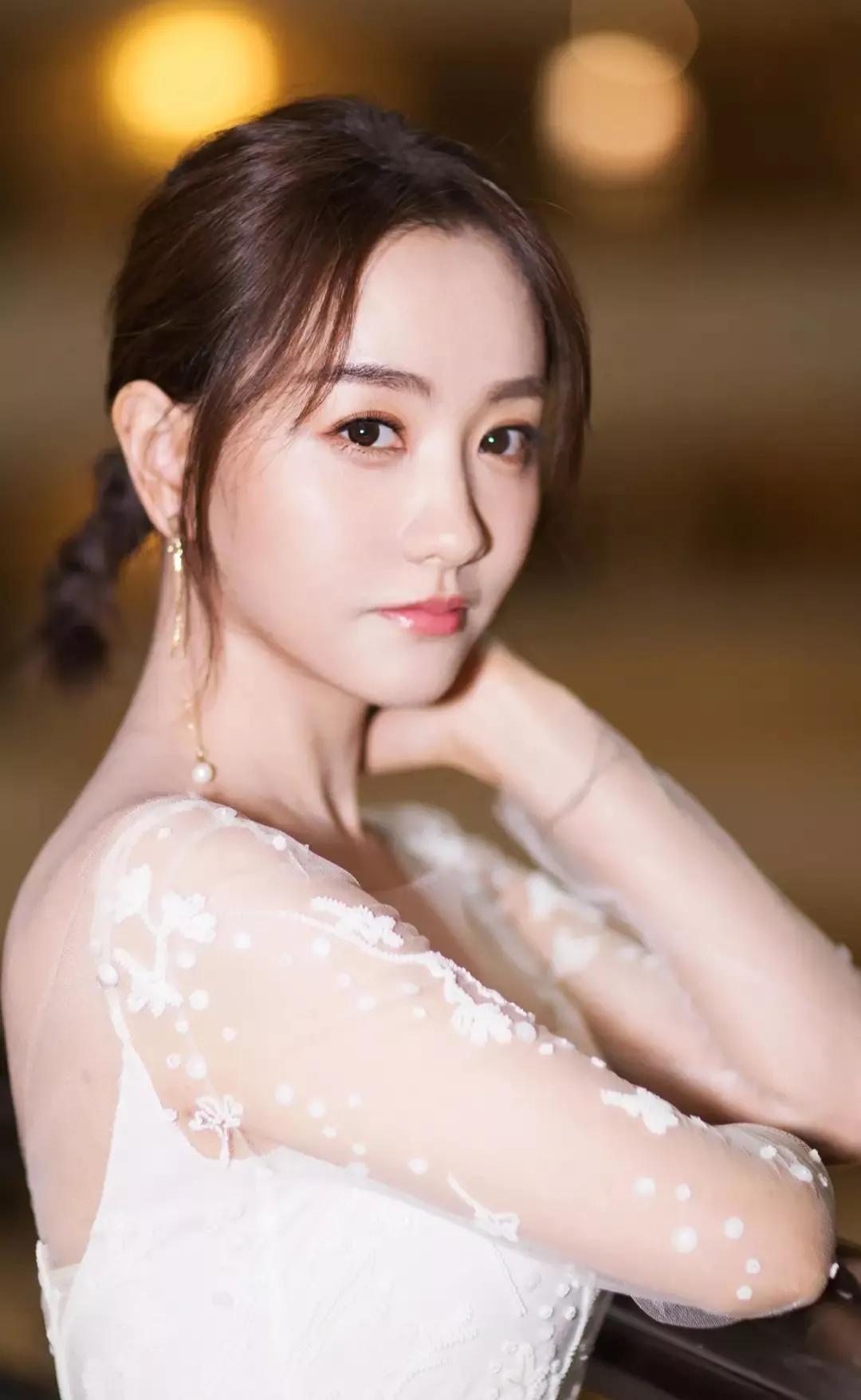 杨蓉个人写真合集：优雅唯美、清纯靓丽！