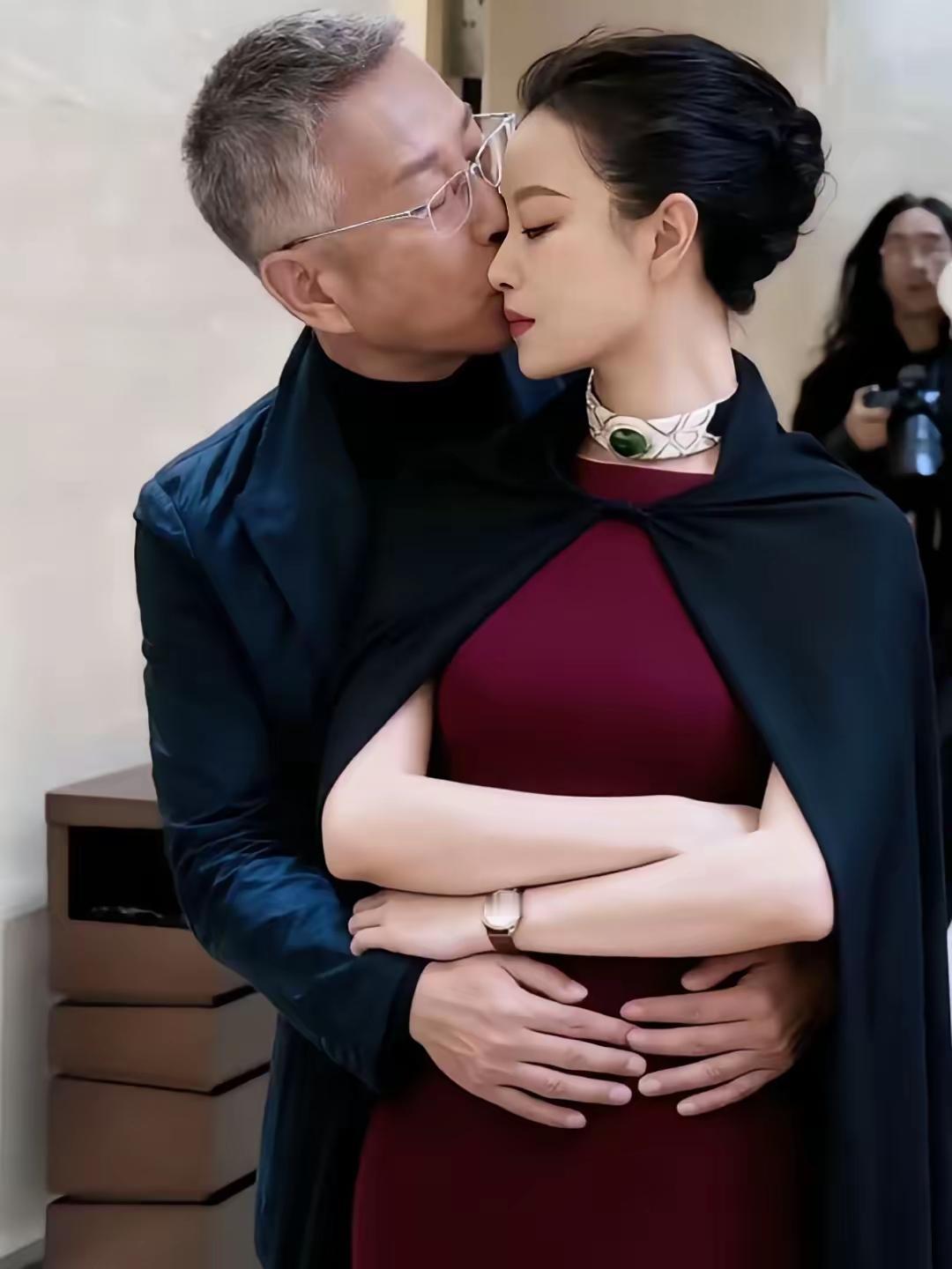 陈道明告诫女儿的一句话，堪称人间清醒：“宁可嫁一个没文化的，也别碰那种有文化的伪