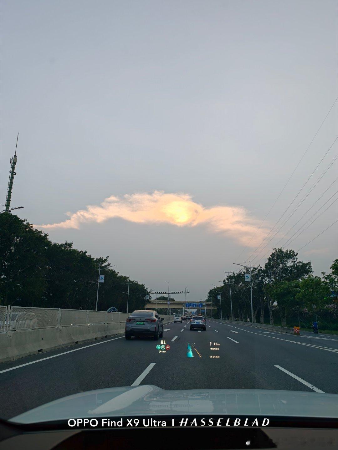 笑死我了，今天居然有人打算用浮动卡钳去下赛道，甚至还想要跟其他人比划比划