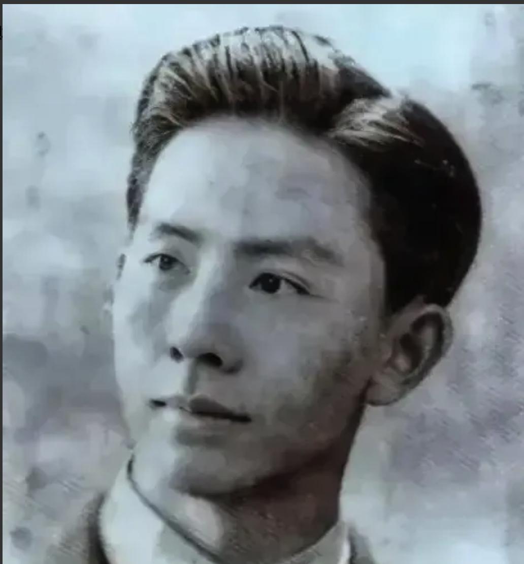 1948年，盛超群被捕，为了活命，他主动交代了一份12人的名单，特务看到后，非常