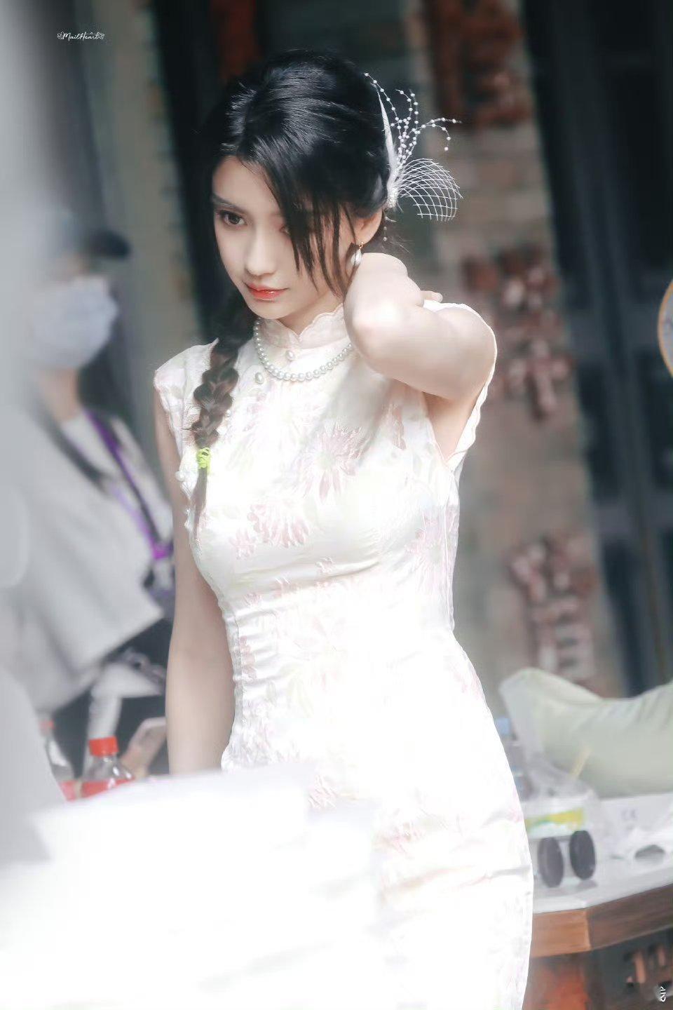 Angelababy终于要回内娱活动了可以看到美鼻的红毯了吗