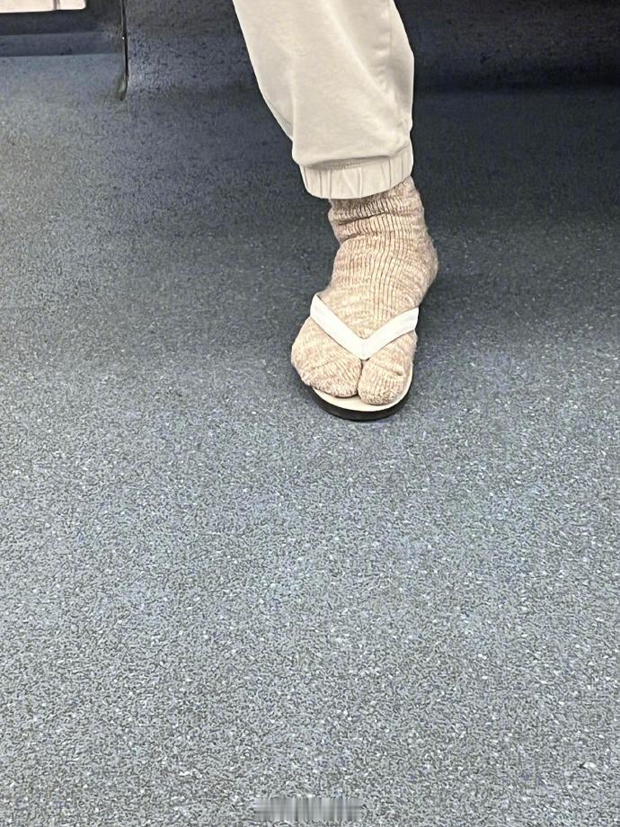 广东人绝不放弃的时尚单品——人字拖