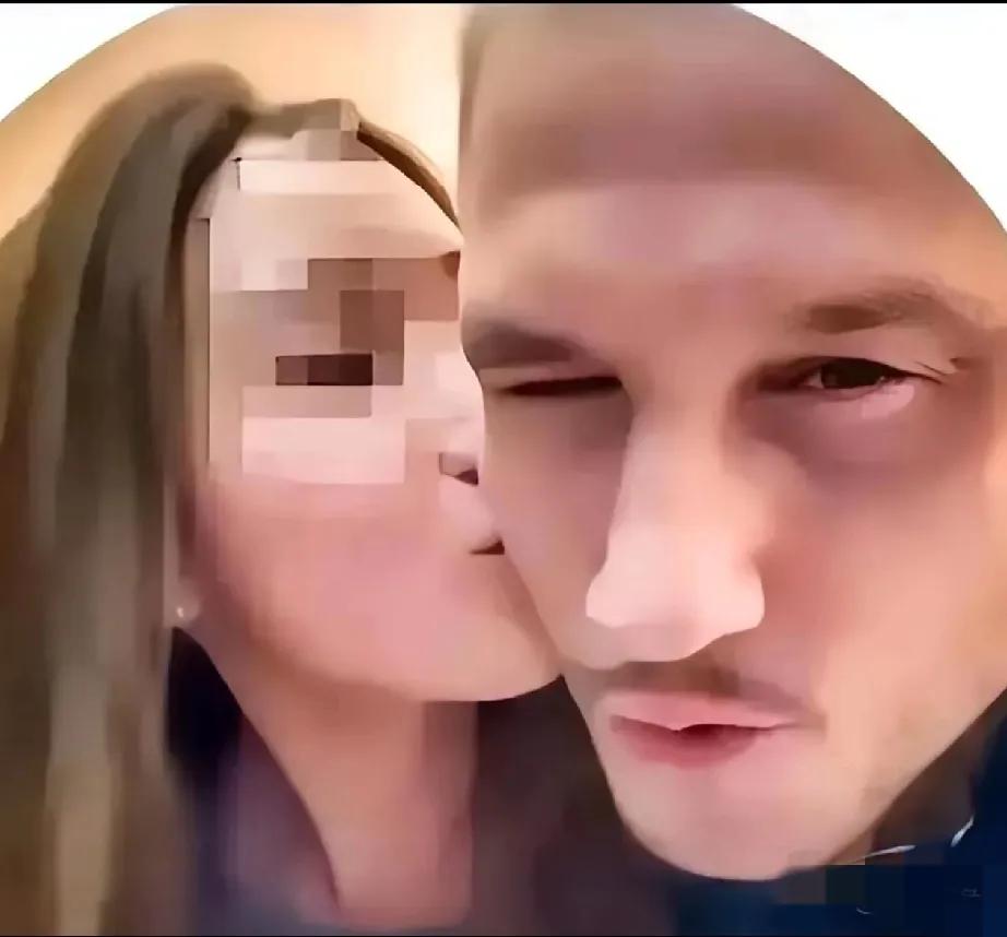 这个乌克兰电竞老外发表的道歉声明很奇怪，一边说不知道事情的严重性，想要帮助被舆论