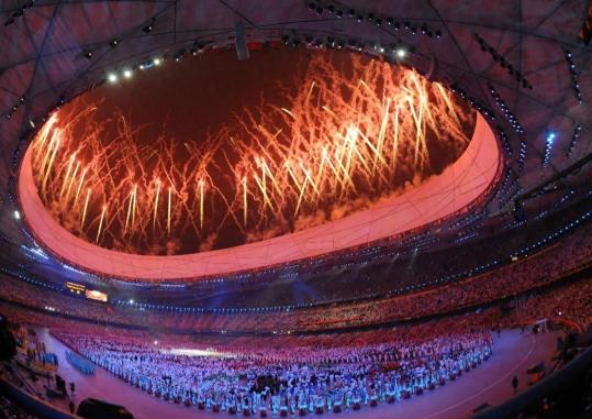 “鸟巢”要拆了？2003年鸟巢动工、砸了34亿坐落在北京黄金地段，每年光