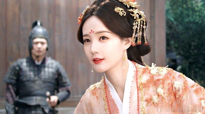 李一桐有种溢出屏幕的灵动美被李一桐的宋一梦狠狠惊艳！灵动的眼神、自然的肢体语言