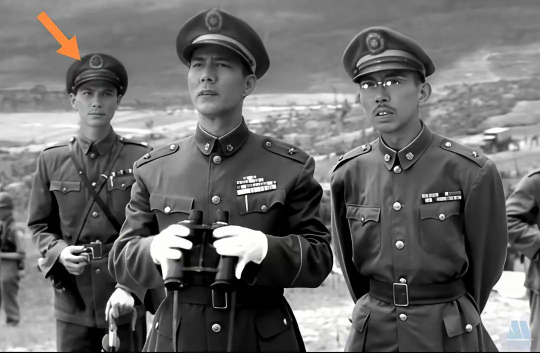 当年观看电影《红日》时，影片中七十四师张灵甫师长身旁有个如影随形的王副官。他身材